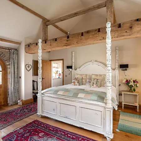 Rabbitdale Barn *